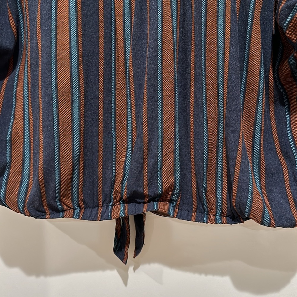 Striped Button up crop top - Picture 5 of 6